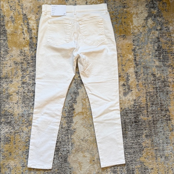 LOFT NWT White Mid-Rise Petite Skinny Jeans, 27” Waist, 24 1/2” inseam - Picture 7 of 9